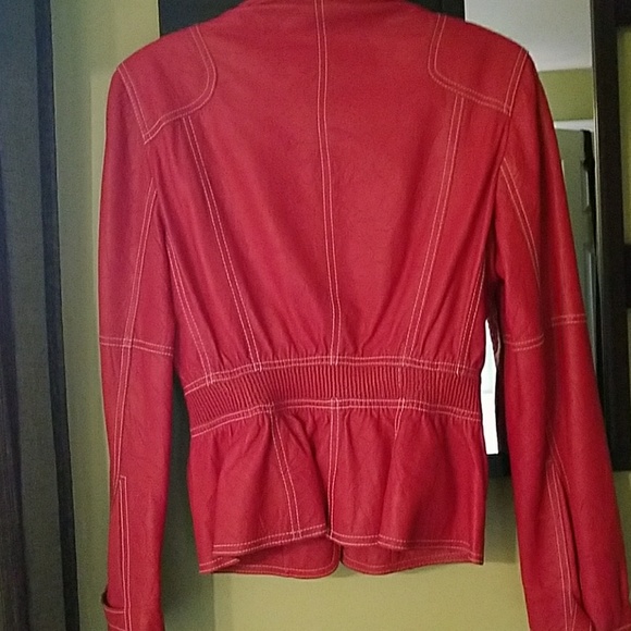 Jackets - Picture 2 of 4